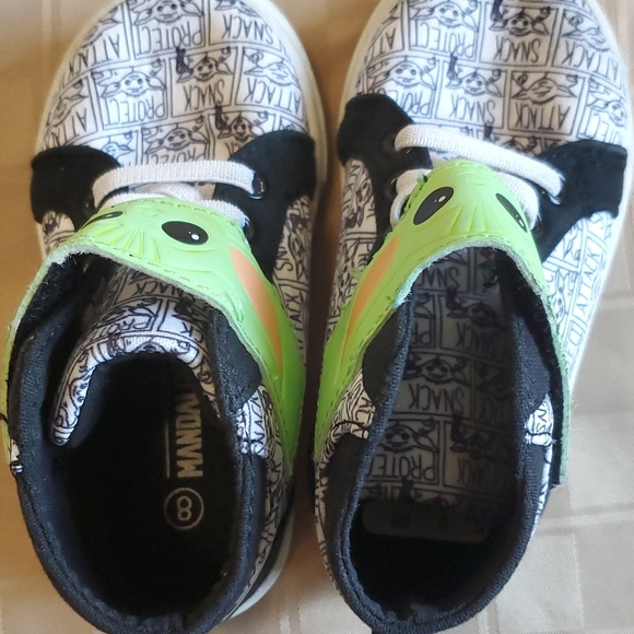 Baby Yoda kids shoes - Picture 6 of 6